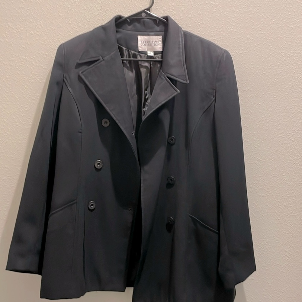 Executive Collection women’s s black,  Size 12 jacket. Preowned.